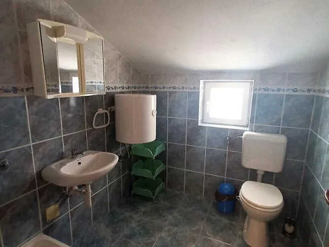 Apartments Smokvica - One Bedroom Apt Balcony Starigrad Paklenica